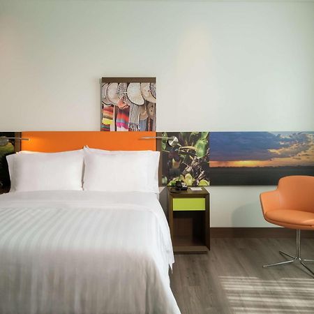 מלון Hampton By Hilton יופאל מראה חיצוני תמונה