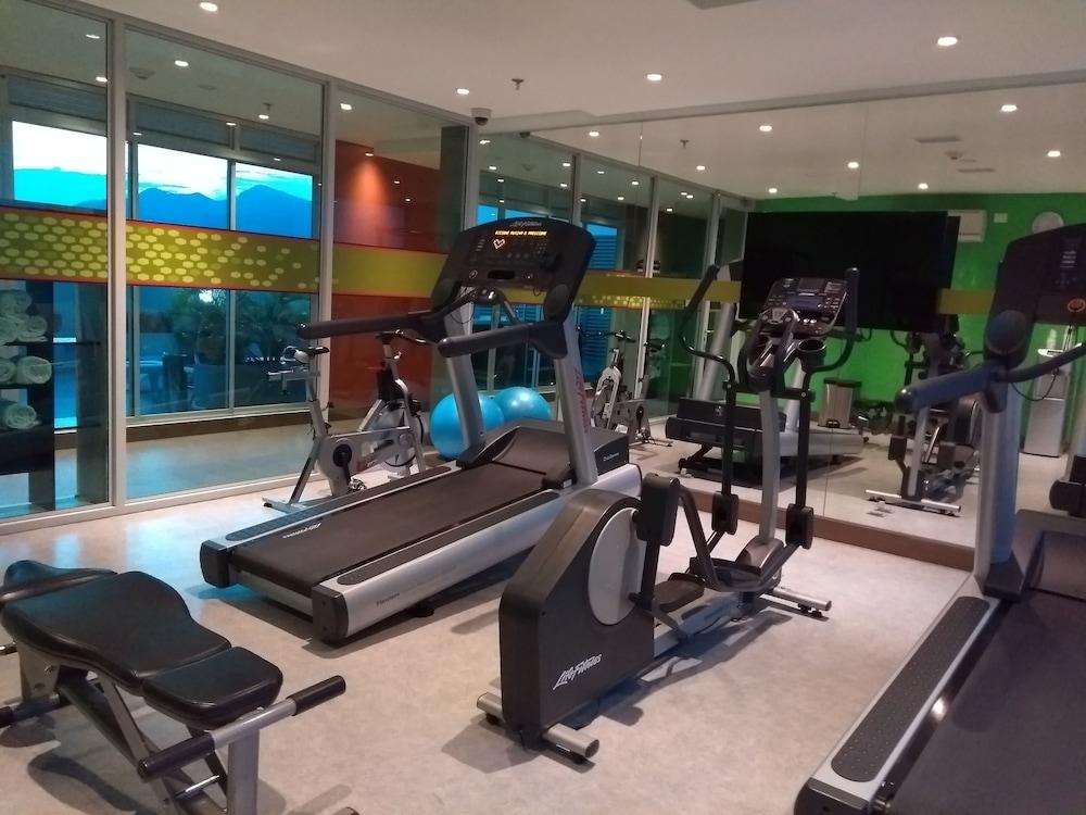 מלון Hampton By Hilton יופאל מראה חיצוני תמונה