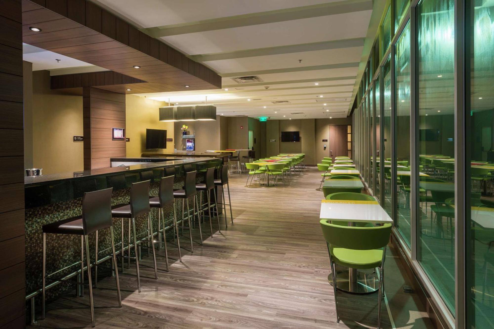 מלון Hampton By Hilton יופאל מראה חיצוני תמונה