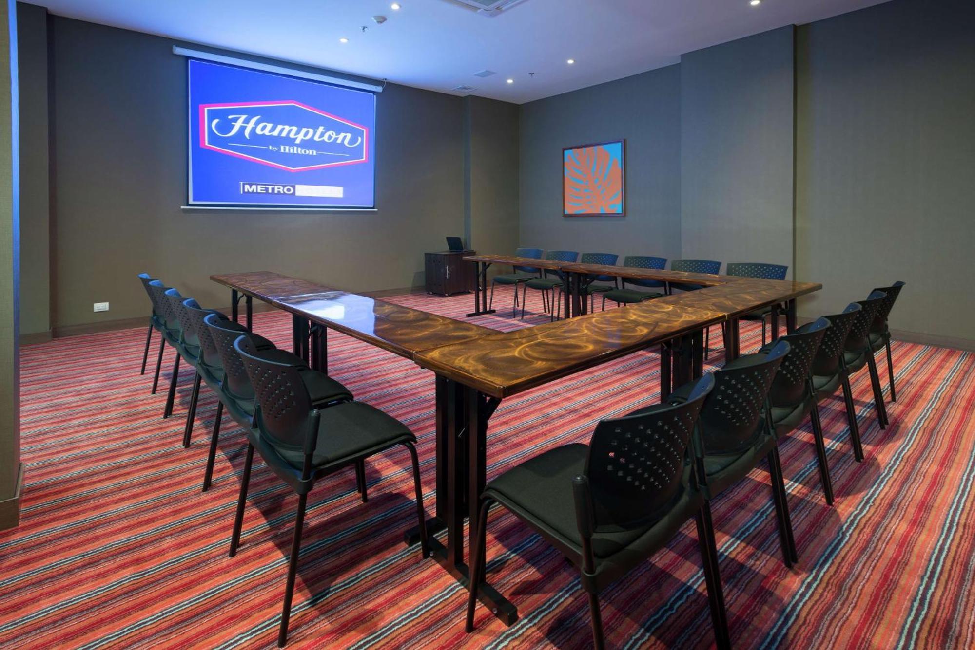 מלון Hampton By Hilton יופאל מראה חיצוני תמונה