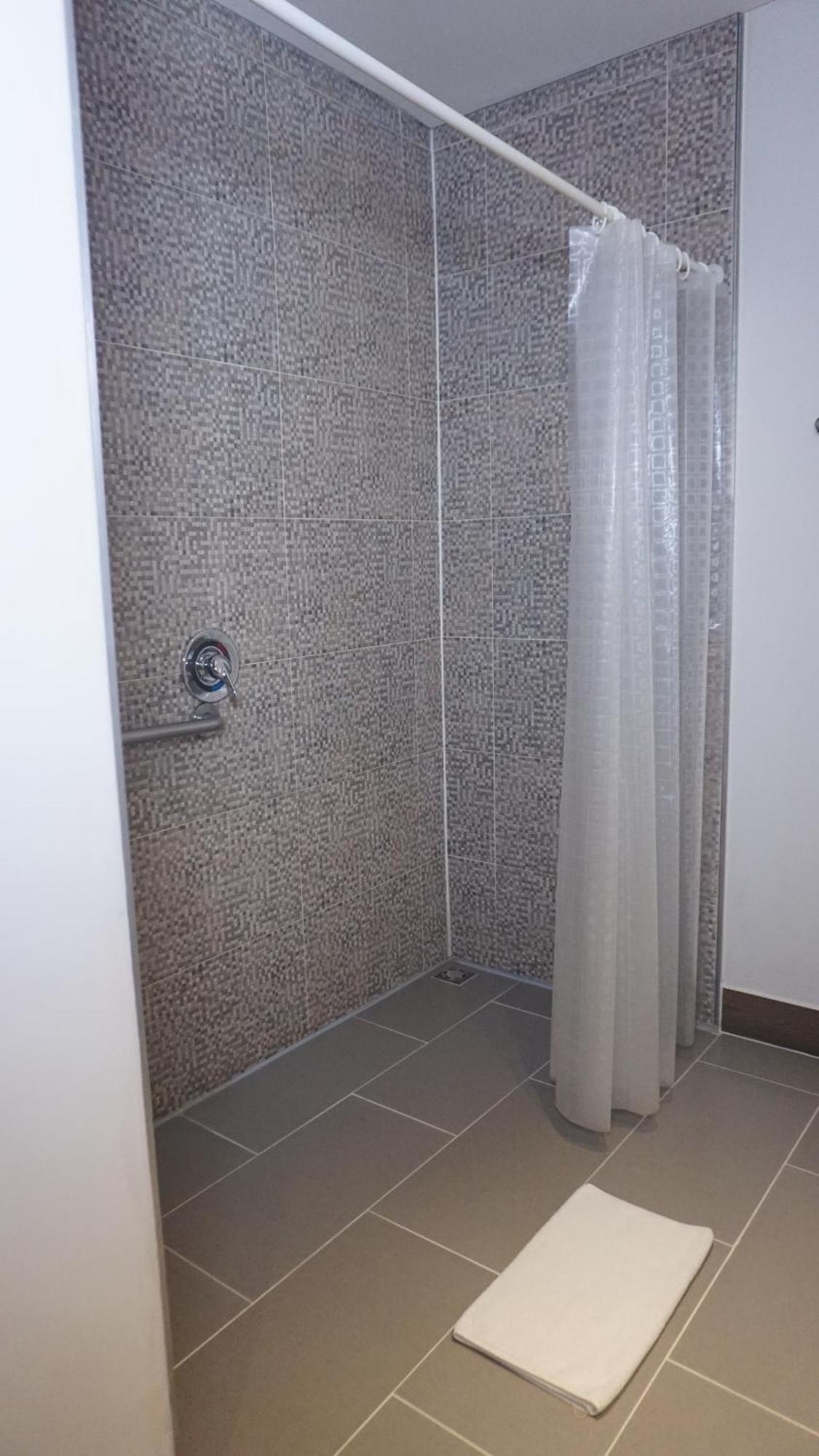מלון Hampton By Hilton יופאל מראה חיצוני תמונה